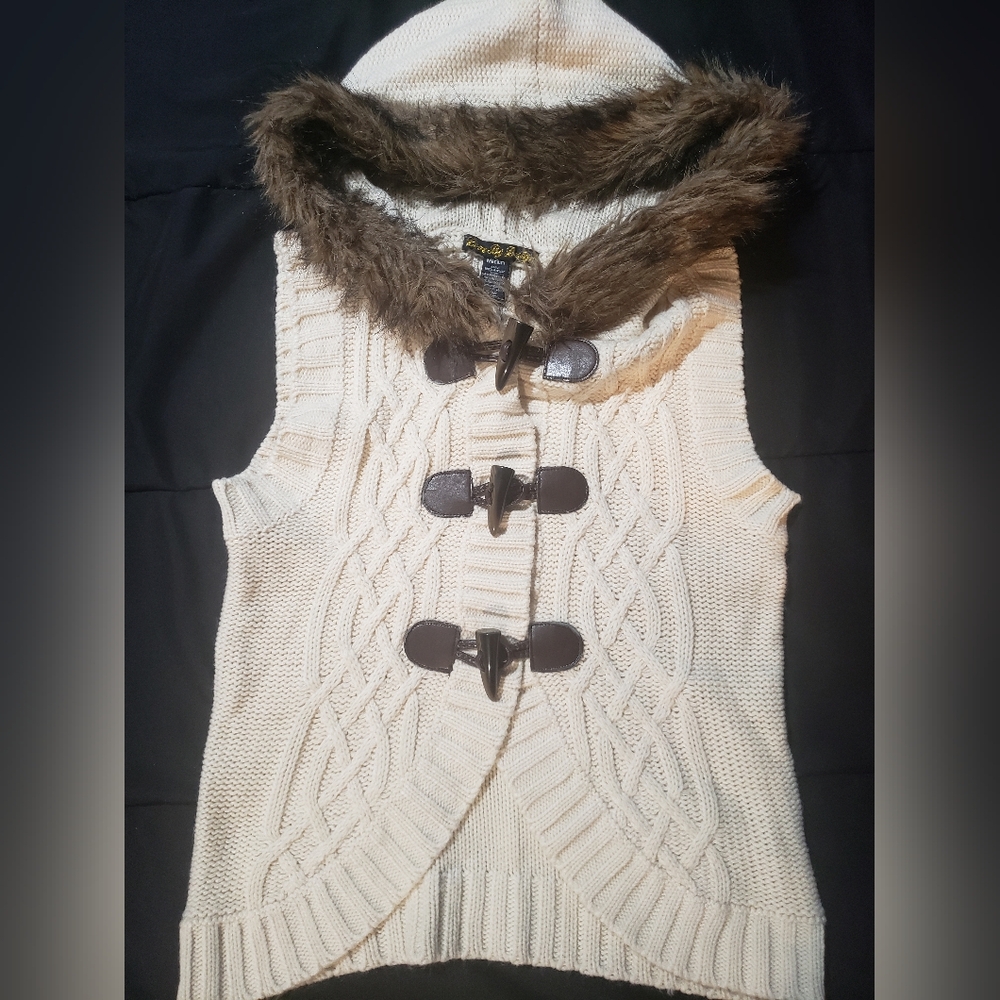 Women's Cream Sweater Vest with Faux Fur Trim